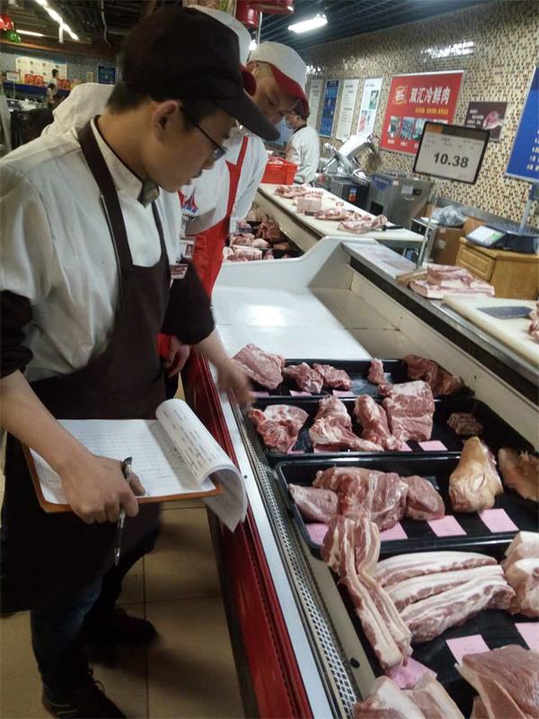 介休三店(diàn)生(shēng)肉分(fēn)割技(jì)能(néng)大(dà)賽31.jpg 介休三店(diàn)生(shēng)肉分(fēn)割技(jì)能(néng)大(dà)賽31.jpg