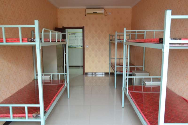 鞋業(yè)招聘信息4.jpg 鞋業(yè)招聘信息4.jpg